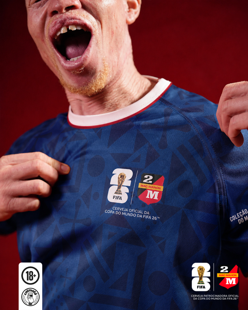 2M made a jersey you can flip when your team starts losing. So you're always on the winning side. 2m photoshoot content plan carroseel3 a