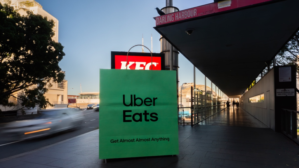 Uber Eats Didn't Put Up Its Own Billboards. It Put a Bag Over Everyone Else's. Uber Eats Didn't Put Up Its Own Billboards. It Put a Bag Over Everyone Else's.