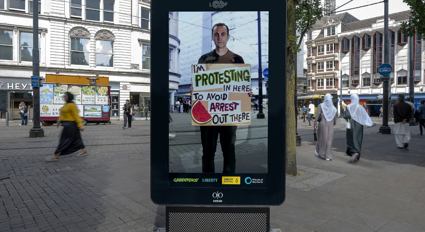 "They Can't Arrest This Billboard": Greenpeace moved the protest inside a screen awb new website banner (1382 x 756 px) (72)