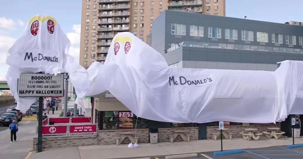 Burger King dressed its restaurant as McDonald’s for Halloween