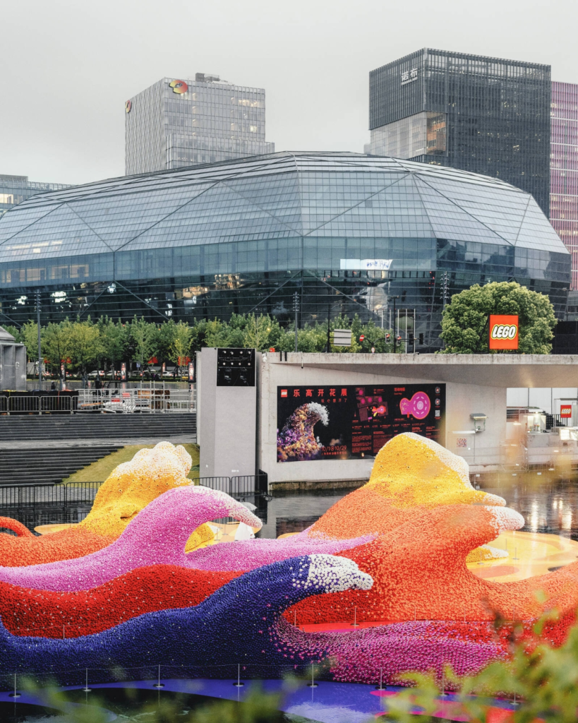 LEGO turned a former oil tank in Shanghai into a wave of 380,000 flowers