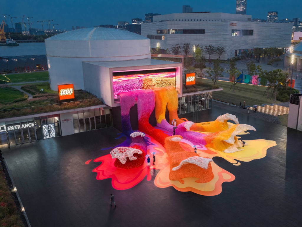 LEGO turned a former oil tank in Shanghai into a wave of 380,000 flowers